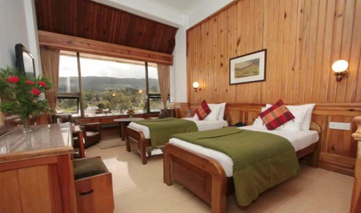 שילונג Hotel Centre Point מראה חיצוני תמונה